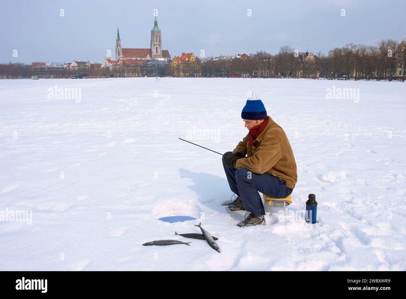 Frisch gefangener Glücksschlag in der Eisschützen-Aktion in Deutschland in Germany